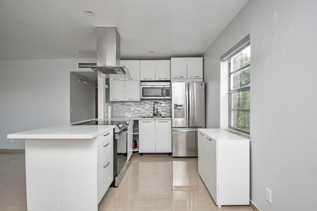 471 Capri J 471, Delray Beach, FL 33484