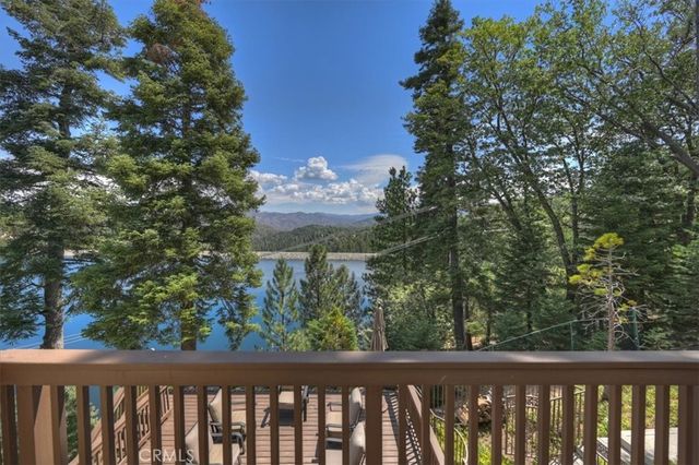 483 Emerald, Lake Arrowhead, CA 92352