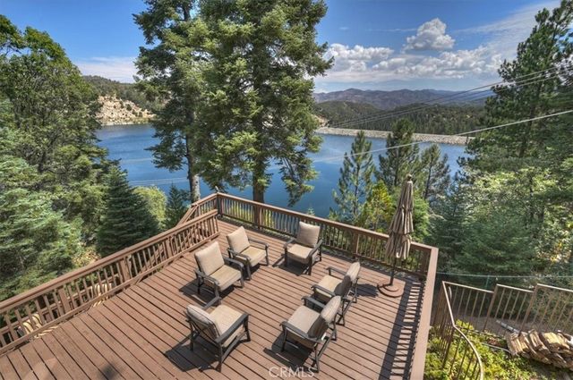 483 Emerald, Lake Arrowhead, CA 92352