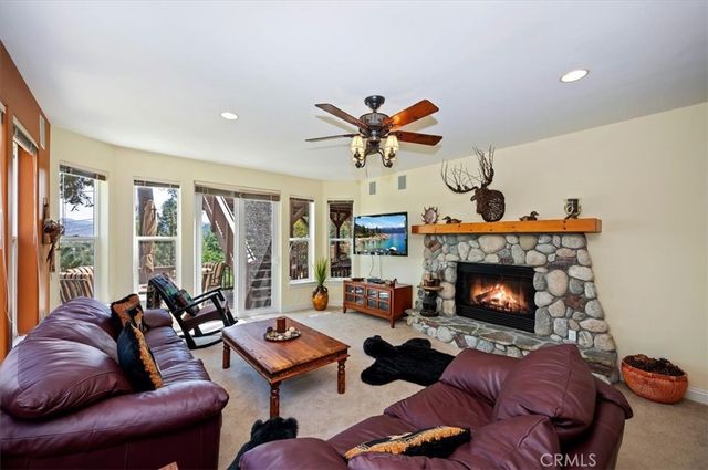 483 Emerald, Lake Arrowhead, CA 92352