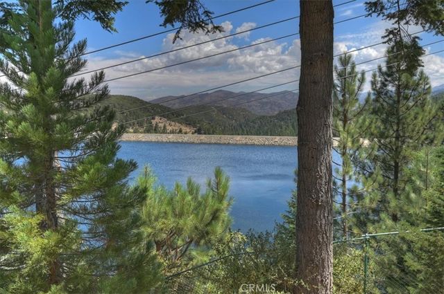483 Emerald, Lake Arrowhead, CA 92352