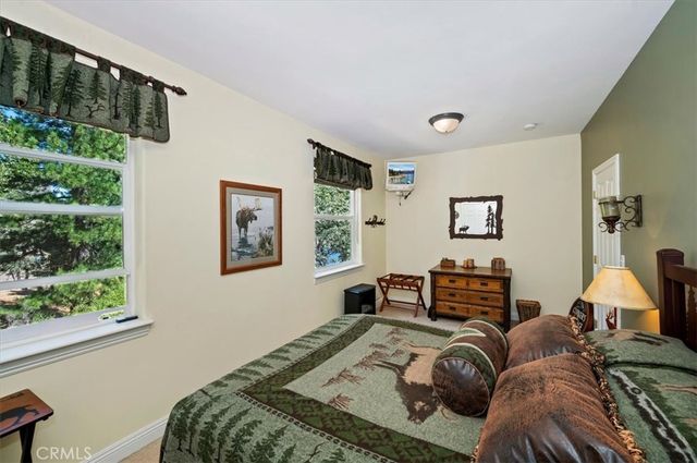 483 Emerald, Lake Arrowhead, CA 92352