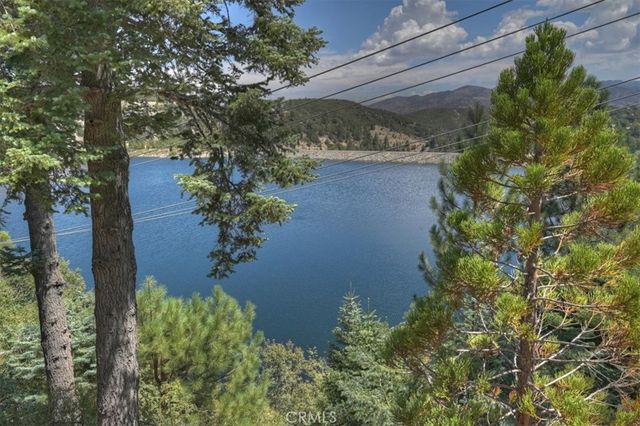 483 Emerald, Lake Arrowhead, CA 92352