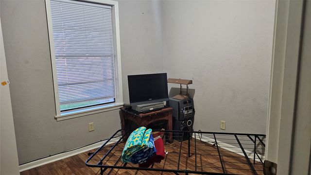 606 Hunter Street, Bonham, TX 75418