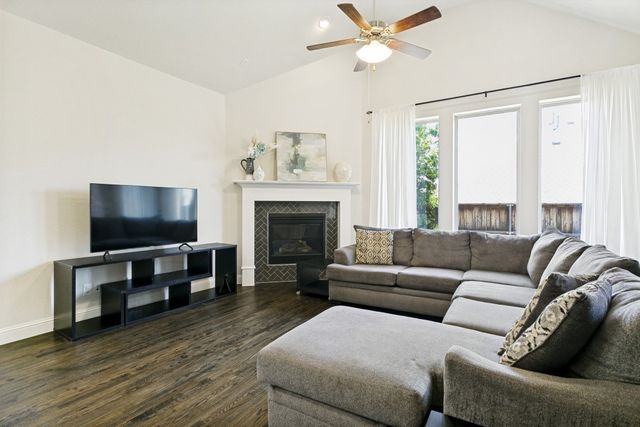 7906 Gulfstream Lane, Irving, TX 75063