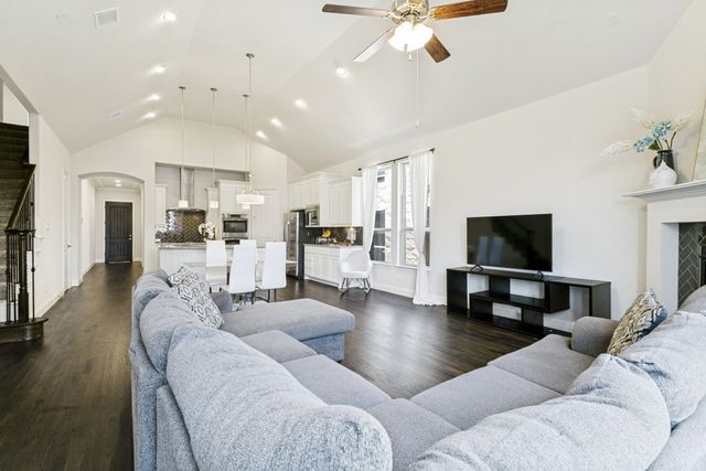 7906 Gulfstream Lane, Irving, TX 75063