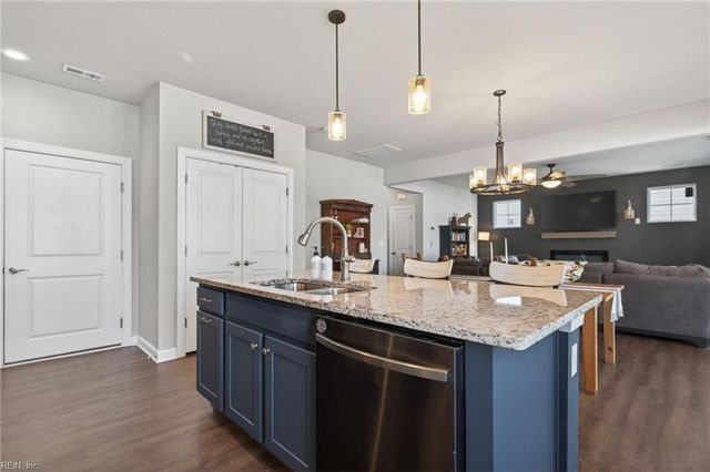 202 Station DR, Suffolk, VA 23434