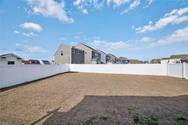 202 Station DR, Suffolk, VA 23434