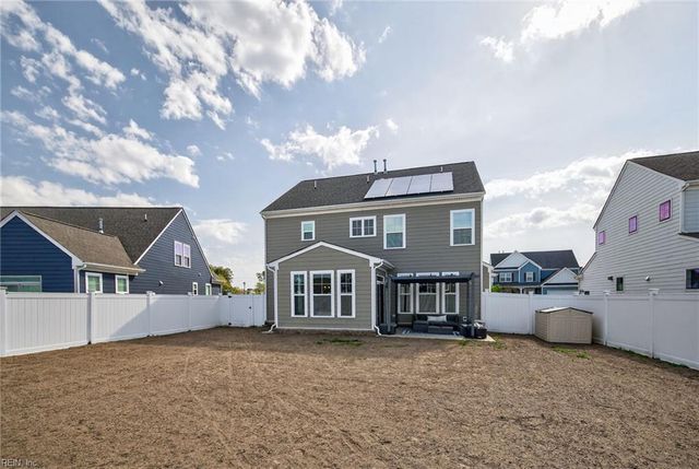 202 Station DR, Suffolk, VA 23434