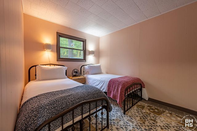 92 Signor Lane, Jay, NY 12941