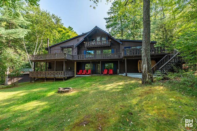 92 Signor Lane, Jay, NY 12941