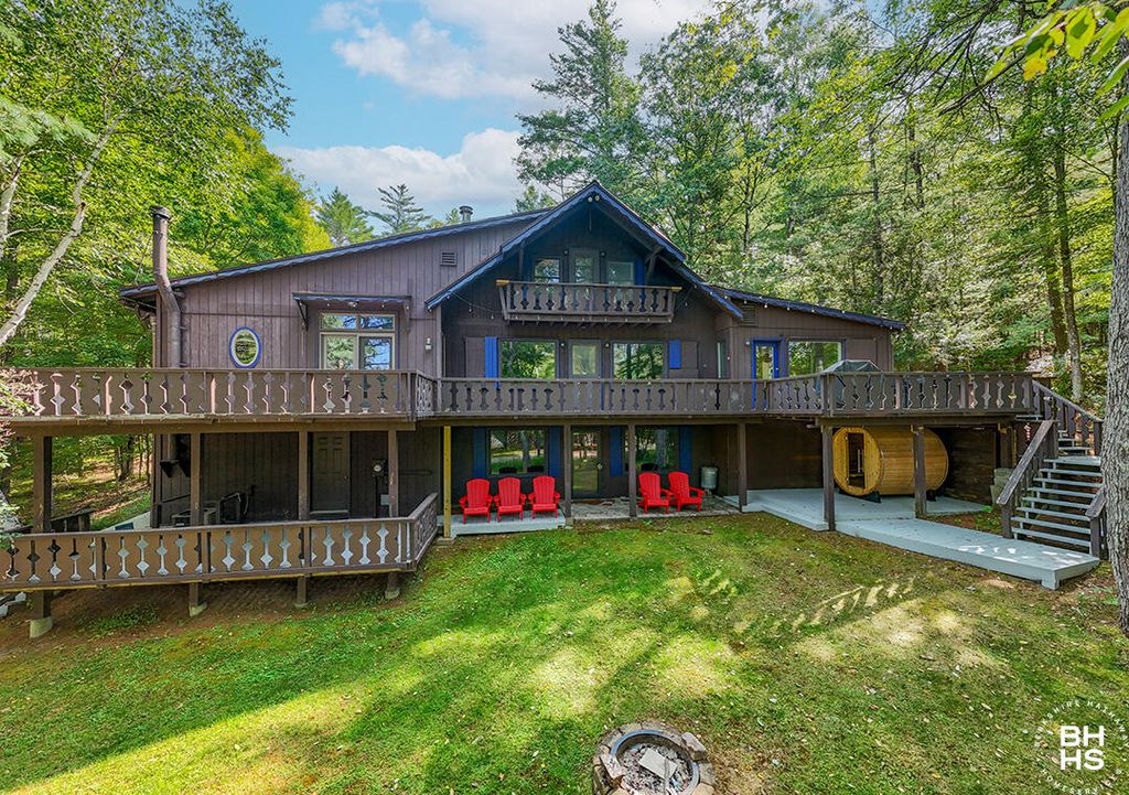 92 Signor Lane, Jay, NY 12941