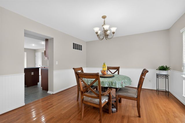 2081 Blankenbecker Drive, Florence, KY 41042