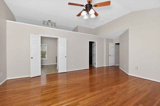 2081 Blankenbecker Drive, Florence, KY 41042