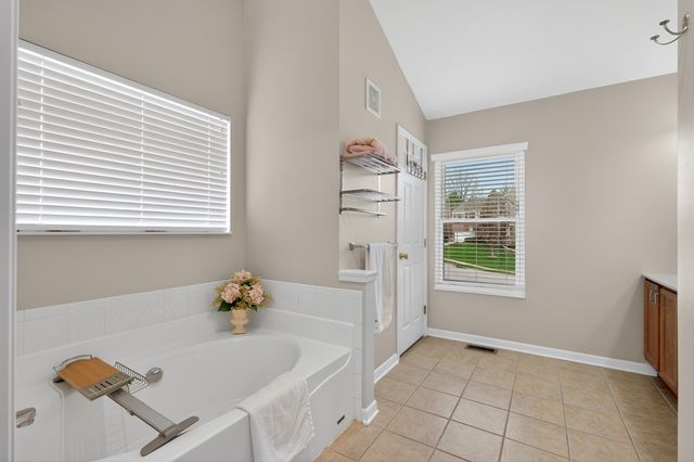 2081 Blankenbecker Drive, Florence, KY 41042