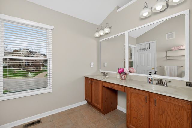 2081 Blankenbecker Drive, Florence, KY 41042