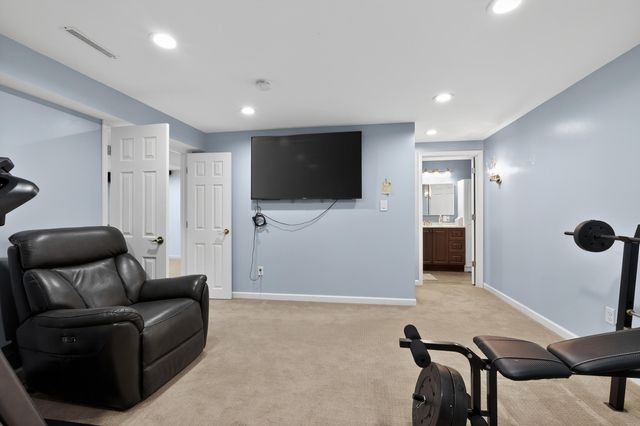 2081 Blankenbecker Drive, Florence, KY 41042