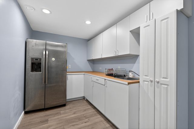 2081 Blankenbecker Drive, Florence, KY 41042