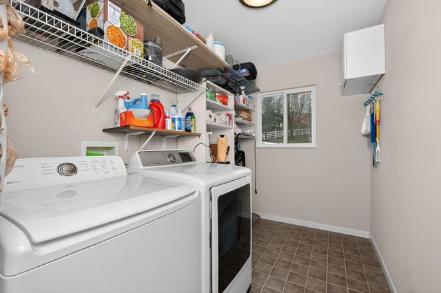 2081 Blankenbecker Drive, Florence, KY 41042