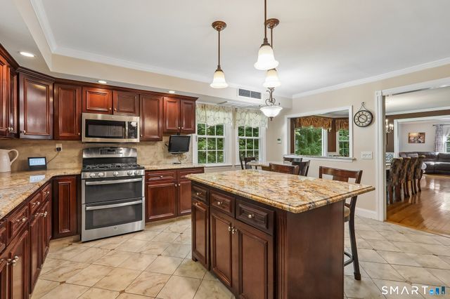 5 Starr Lane, Bethel, CT 06801