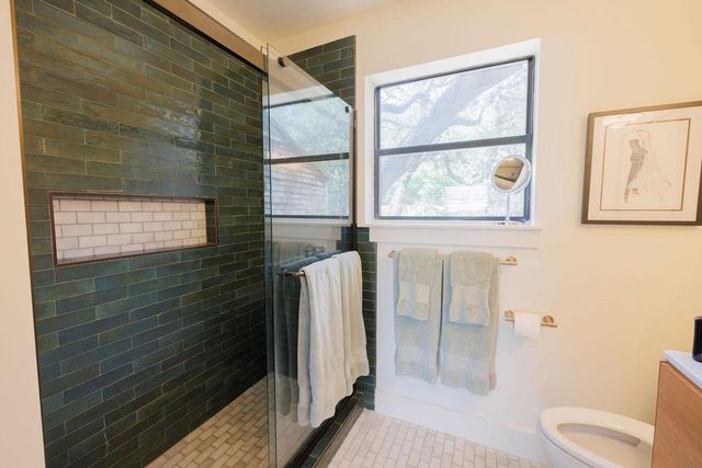 7320 Cave HOLW, Austin, TX 78750