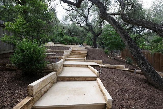 7320 Cave HOLW, Austin, TX 78750
