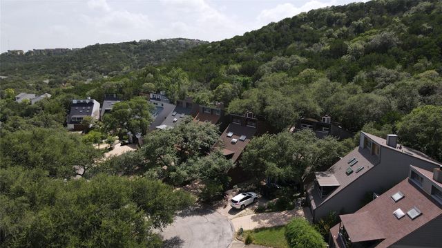 7320 Cave HOLW, Austin, TX 78750