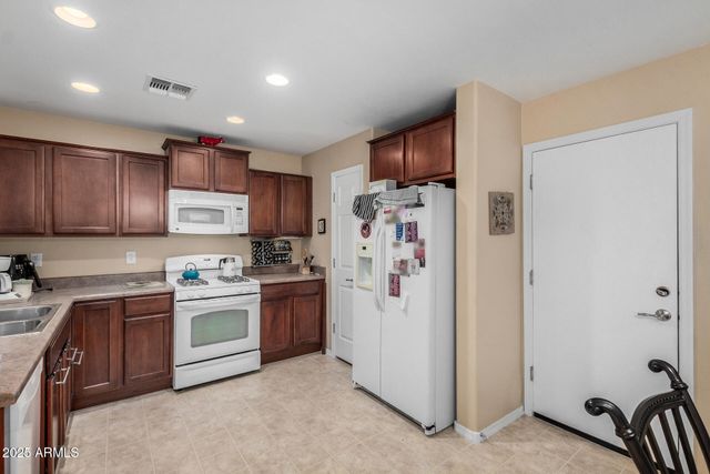 8048 W GEORGETOWN Way, Florence, AZ 85132