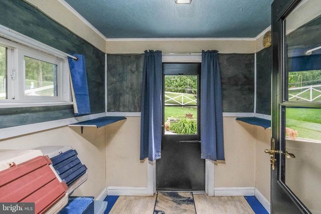 83 HOSTLER RD, Harpers Ferry, WV 25425