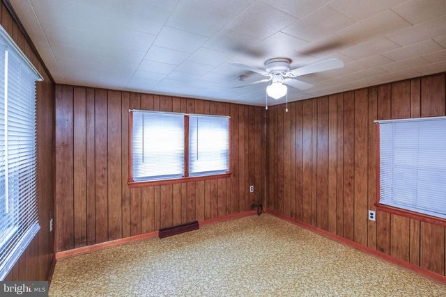 83 HOSTLER RD, Harpers Ferry, WV 25425