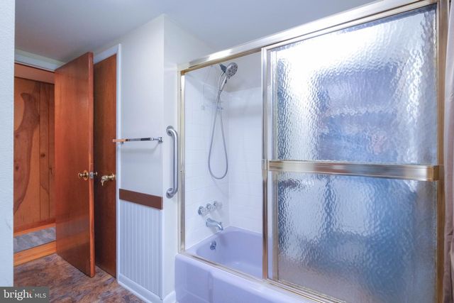 83 HOSTLER RD, Harpers Ferry, WV 25425