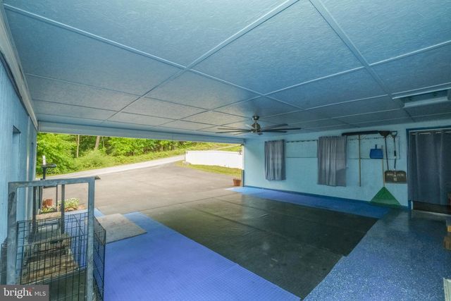 83 HOSTLER RD, Harpers Ferry, WV 25425