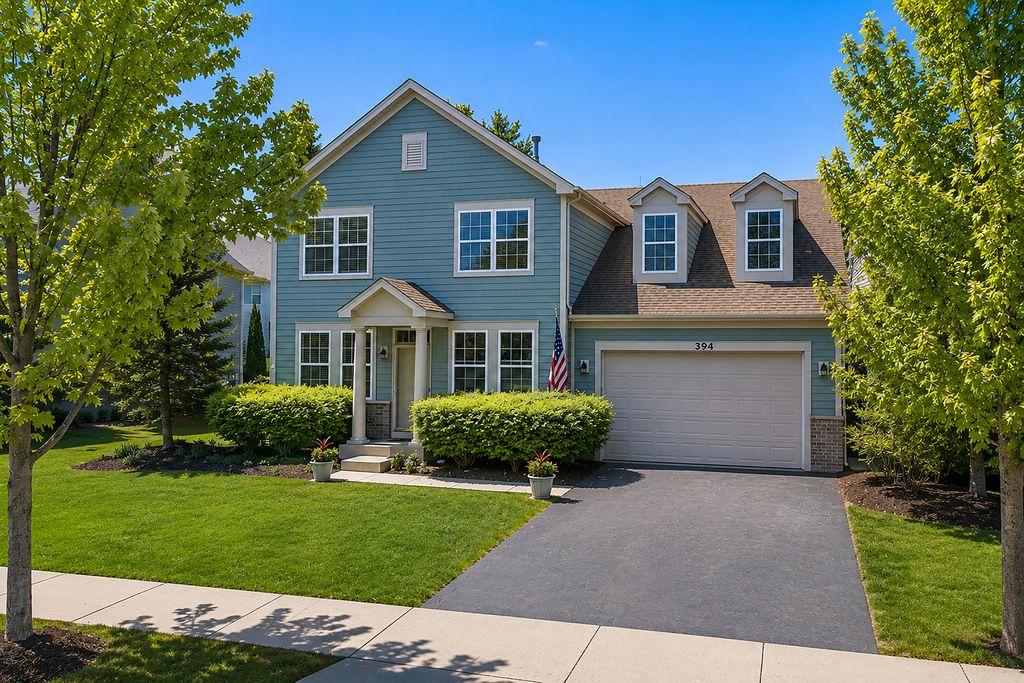 Image 3 of property listing at 394 Rockland Avenue, Elgin, IL 60124