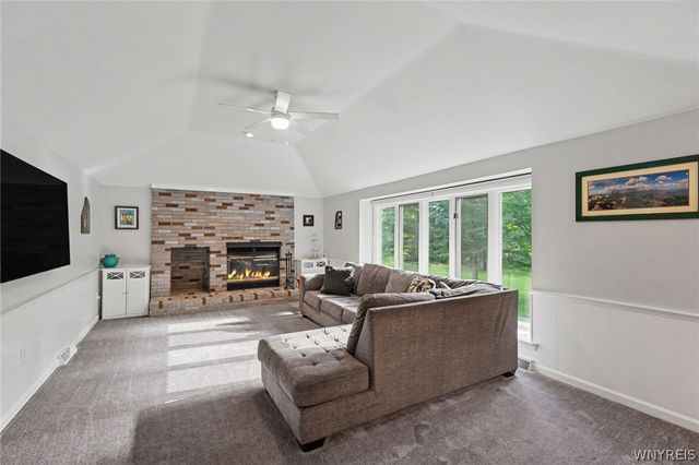4 Curley Drive, Orchard Park, NY 14127