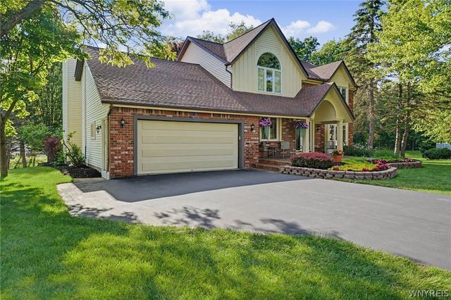 4 Curley Drive, Orchard Park, NY 14127