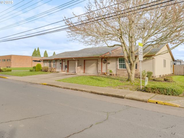 -1 Ne MCDONALD Ln, Mc Minnville, OR 97128