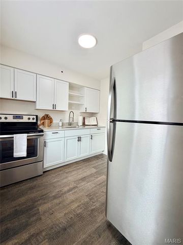 5952 Nagel Avenue, St Louis, MO 63109