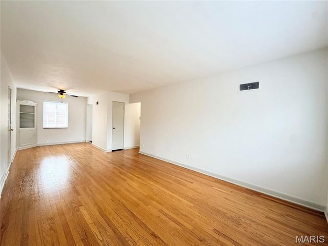 5952 Nagel Avenue, St Louis, MO 63109