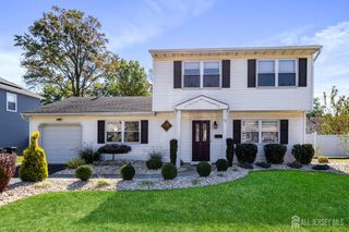11 Marie Lane, Edison, NJ 08817
