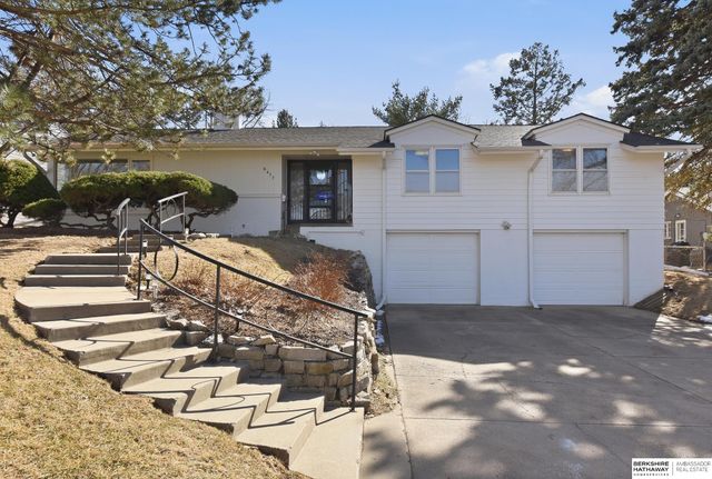 6477 Cuming Street, Omaha, NE 68132