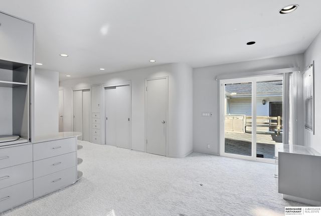 6477 Cuming Street, Omaha, NE 68132