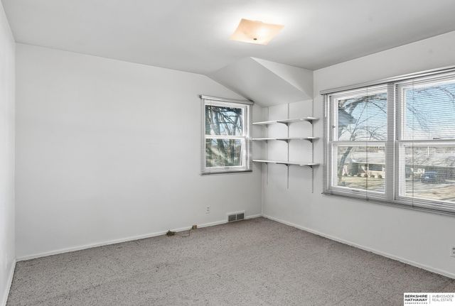 6477 Cuming Street, Omaha, NE 68132