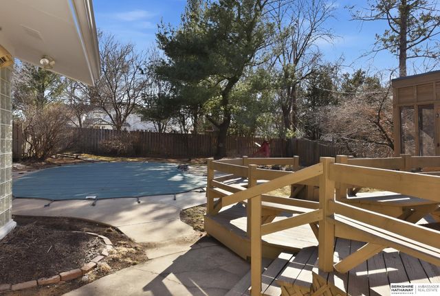 6477 Cuming Street, Omaha, NE 68132