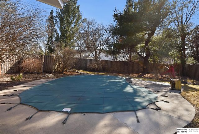 6477 Cuming Street, Omaha, NE 68132