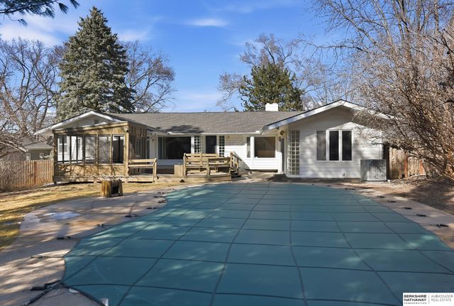 6477 Cuming Street, Omaha, NE 68132