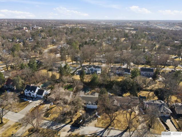 6477 Cuming Street, Omaha, NE 68132