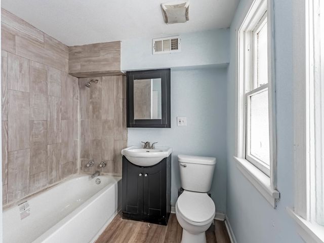 2749 S Trumbull Avenue, Chicago, IL 60623