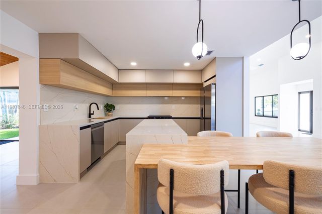 12271 SW 95th St, Miami, FL 33186