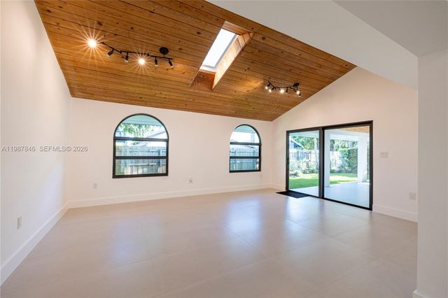 12271 SW 95th St, Miami, FL 33186