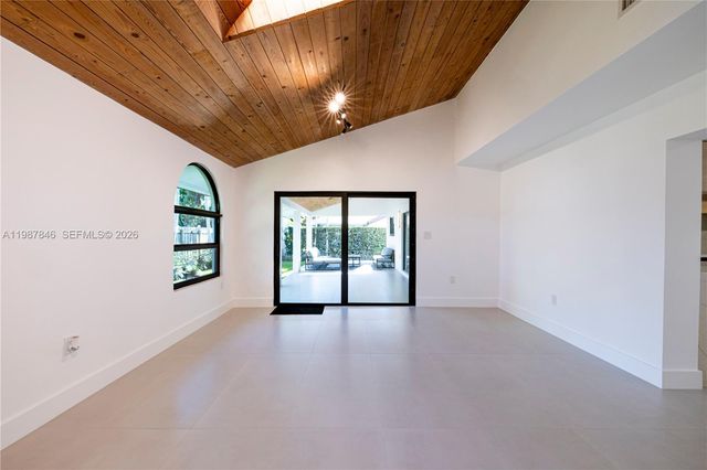 12271 SW 95th St, Miami, FL 33186